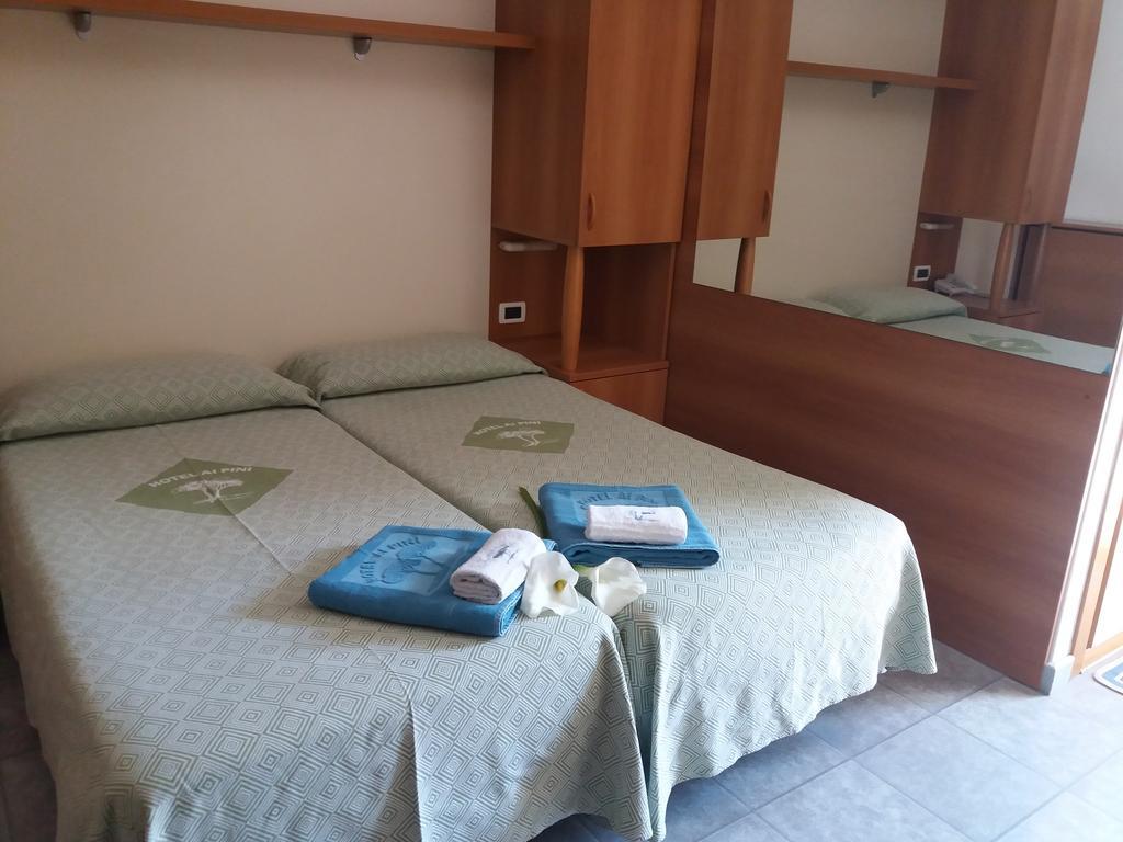 Hotel Ai Pini Grado Extérieur photo